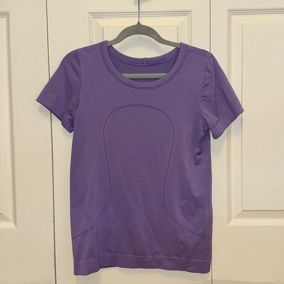 lululemon athletic shirt - Picture 1 of 3